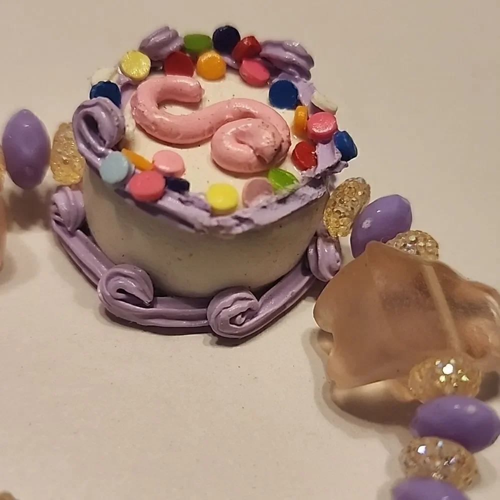 Shopkins Cake Stretch Bracelet Birthday Gummy Beard Glitter